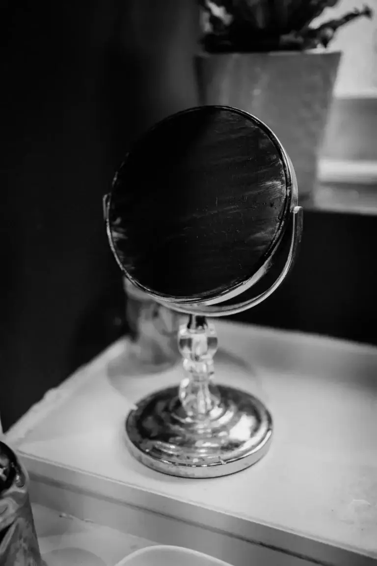 UNSEEN ECHOES - Objects of Domestic Abuse | Photography Project & Exhibition