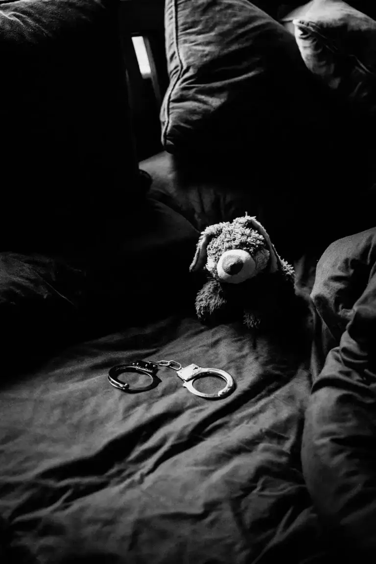 UNSEEN ECHOES - Objects of Domestic Abuse | Photography Project & Exhibition