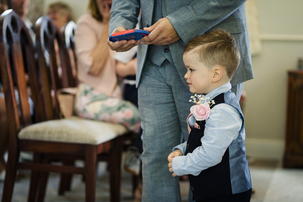 A Relaxed Wedding at St Albans Registry Office, Hertfordshire 2 A Relaxed Wedding at St Albans Registry Office 12