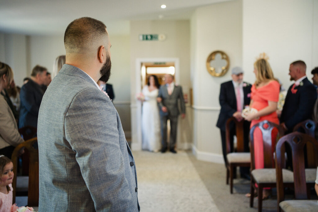 A Relaxed Wedding at St Albans Registry Office, Hertfordshire 6 A Relaxed Wedding at St Albans Registry Office 9