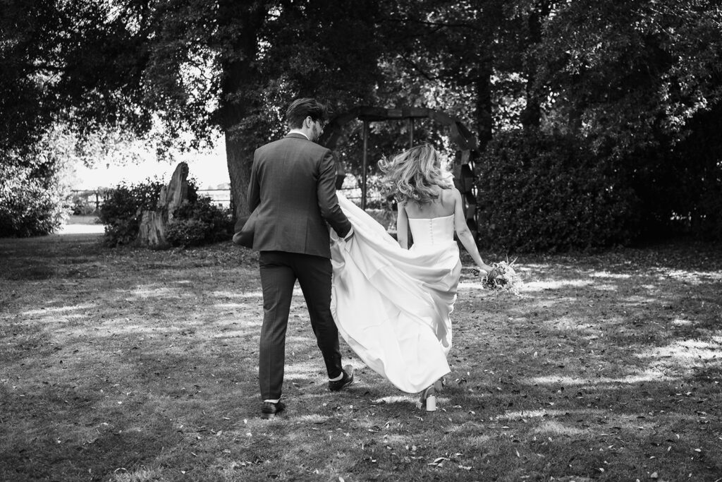 A Summer Wedding at St Albans and St Stephen Catholic Church and Beaumont Hall 9