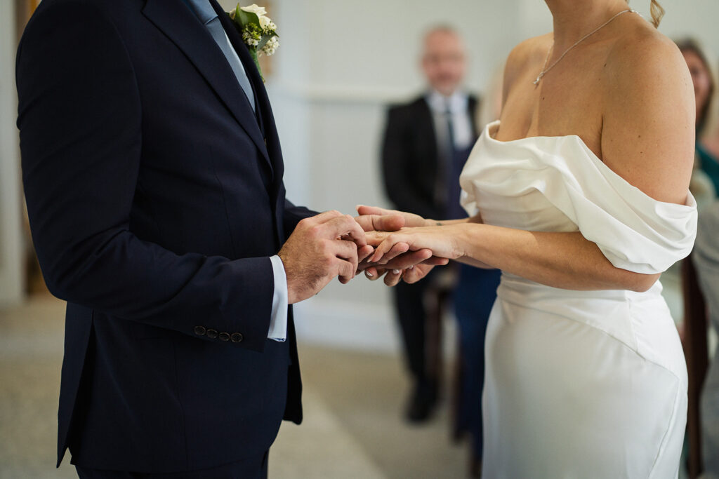 wedding photographer st alabans register office 12